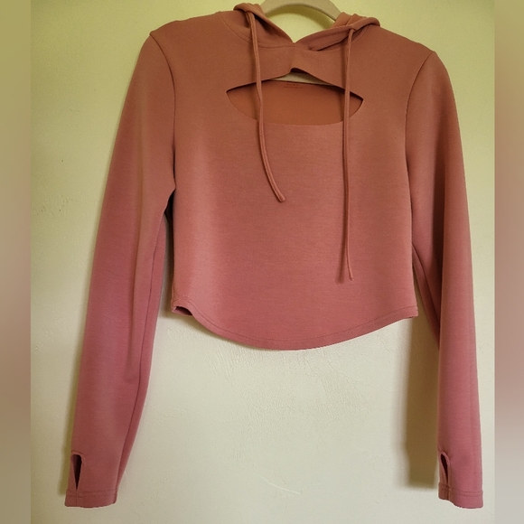 BuffBunny crop hoodie - Picture 2 of 4